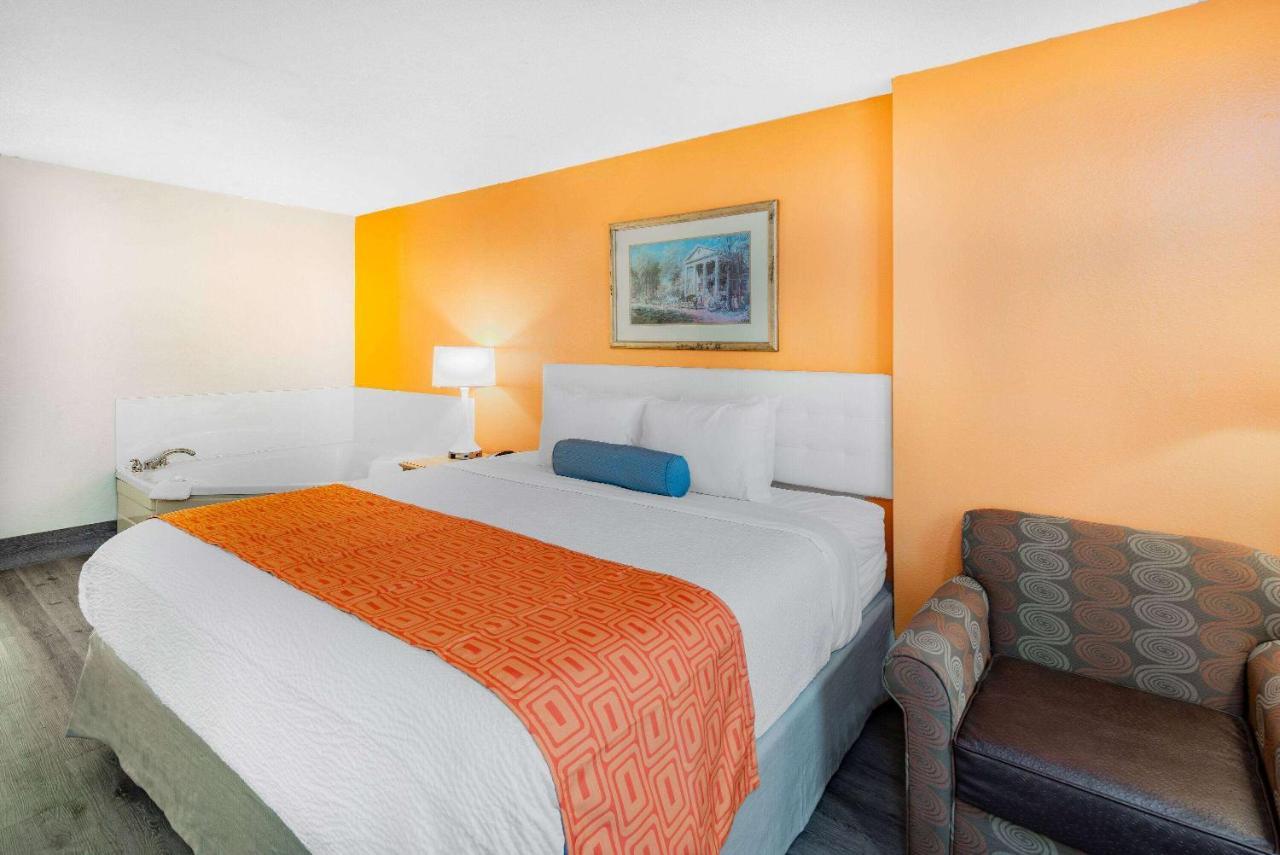 Howard Johnson By Wyndham Staunton Exterior foto
